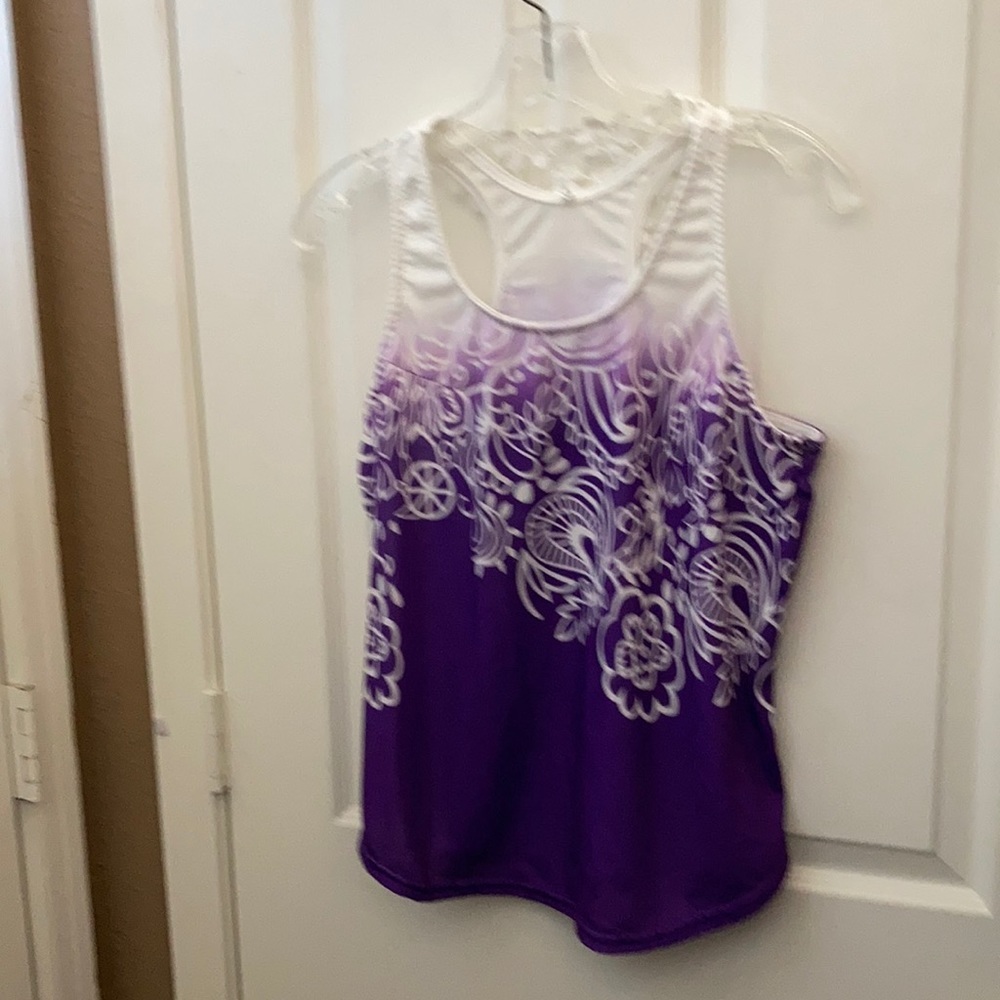 FINAL MARKDOWN Ladies racerback tank xl